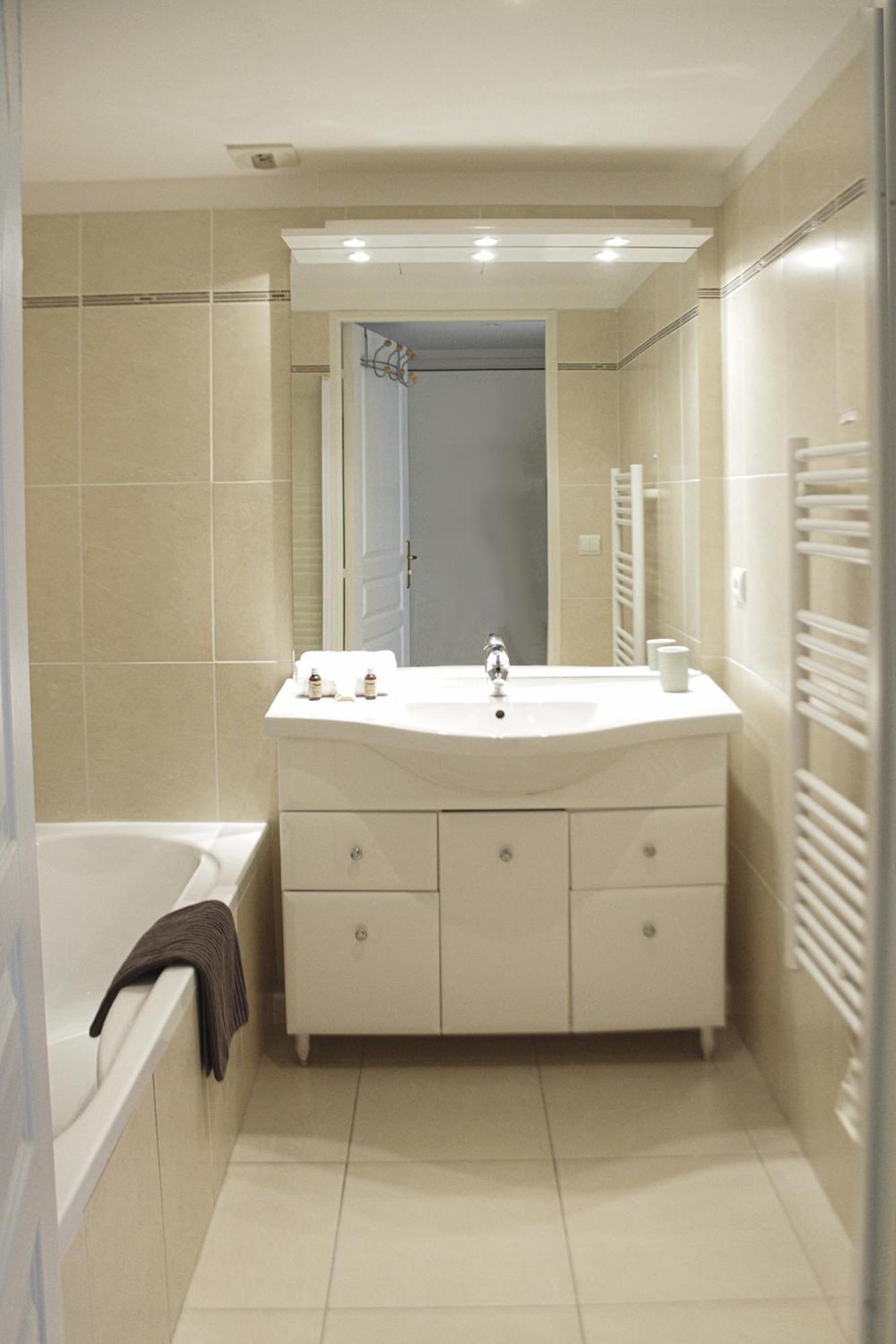 Beau 2 Pieces Au Centre De - Parking Appartement Cannes